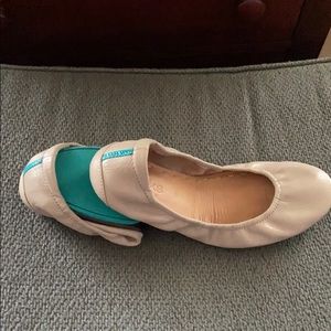 Taupe classic Tieks